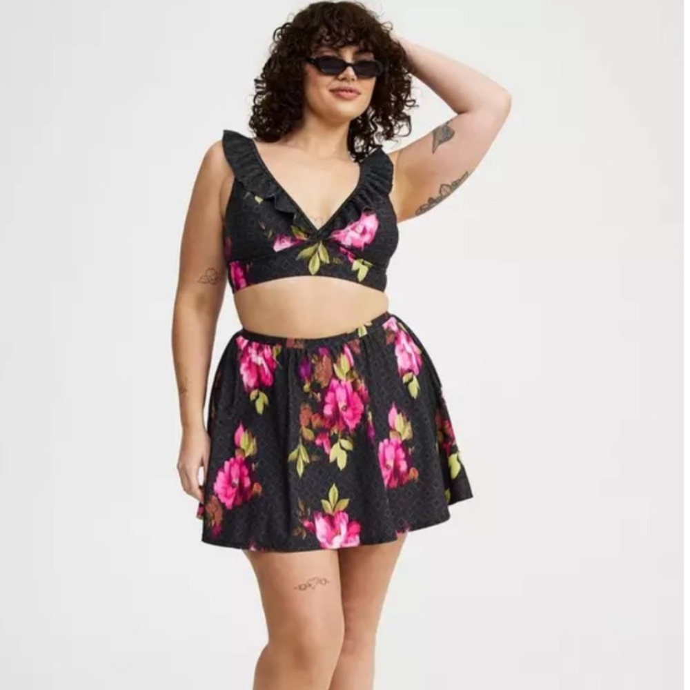Torrid NWOT High-Rise Swim Skirt With Shorts Pink Blooms